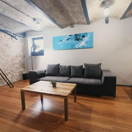 Apartment Kinky In *